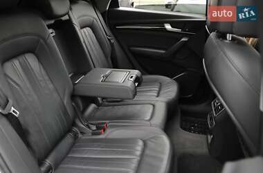 Внедорожник / Кроссовер Audi Q5 2018 в 
