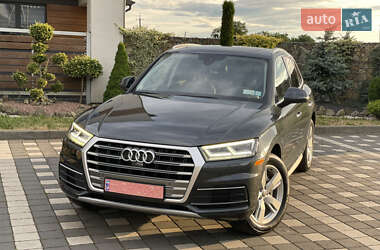 Внедорожник / Кроссовер Audi Q5 2019 в 