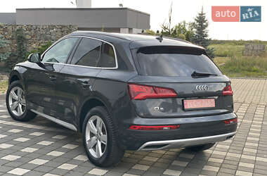 Внедорожник / Кроссовер Audi Q5 2019 в 