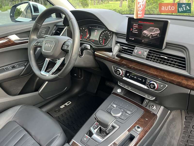Внедорожник / Кроссовер Audi Q5 2019 в Днепре