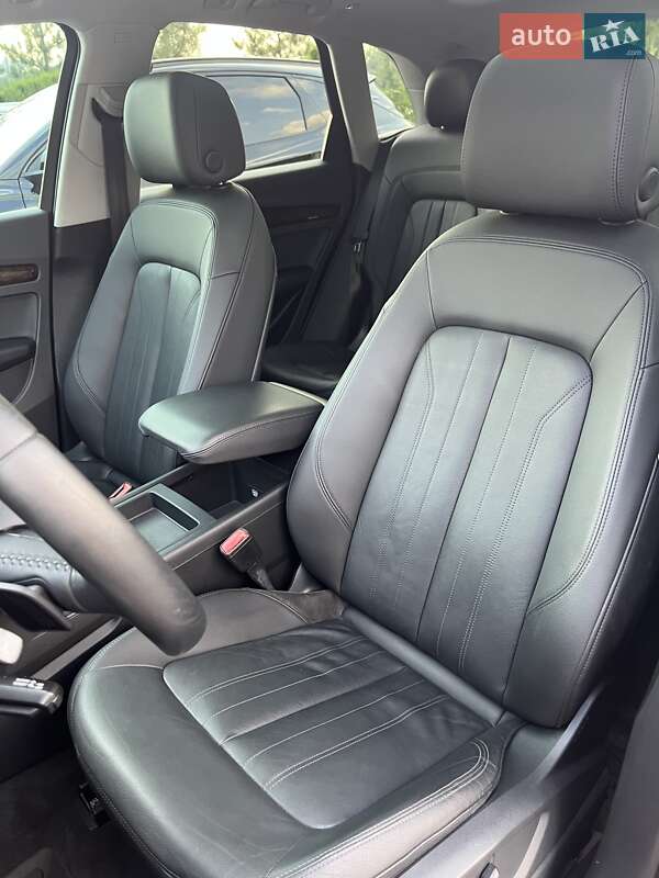 Внедорожник / Кроссовер Audi Q5 2019 в Днепре