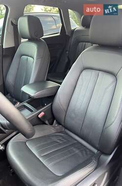 Внедорожник / Кроссовер Audi Q5 2019 в 