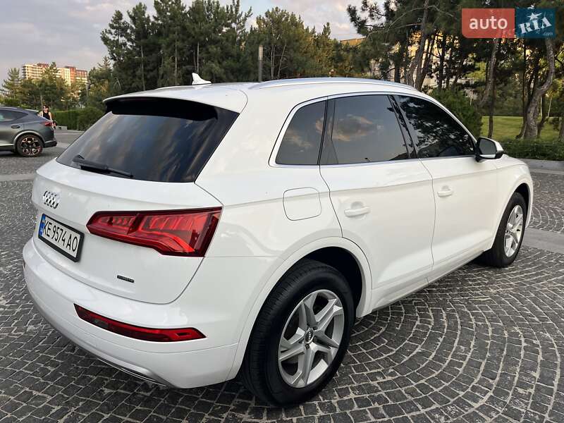 Внедорожник / Кроссовер Audi Q5 2019 в Днепре