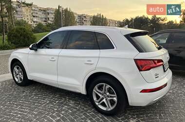 Внедорожник / Кроссовер Audi Q5 2019 в 