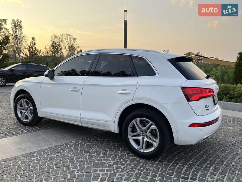 Внедорожник / Кроссовер Audi Q5 2019 в Днепре