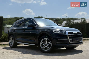 Внедорожник / Кроссовер Audi Q5 2017 в 