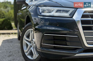Внедорожник / Кроссовер Audi Q5 2017 в 