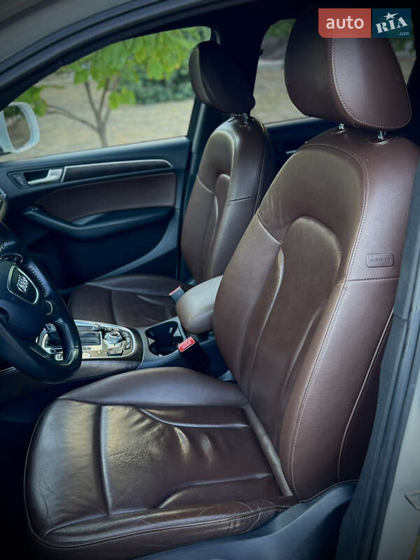 Внедорожник / Кроссовер Audi Q5 2016 в Одессе