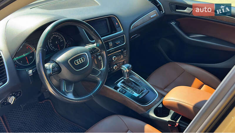 Позашляховик / Кросовер Audi Q5 2013 в Чернівцях