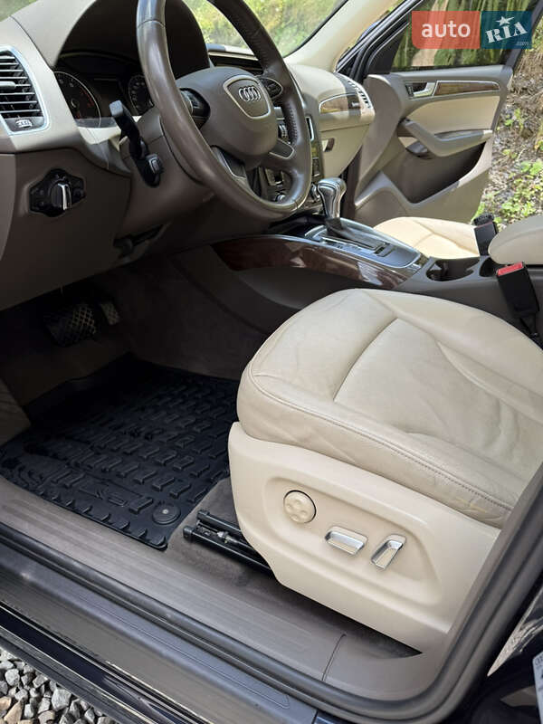 Внедорожник / Кроссовер Audi Q5 2015 в Сколе
