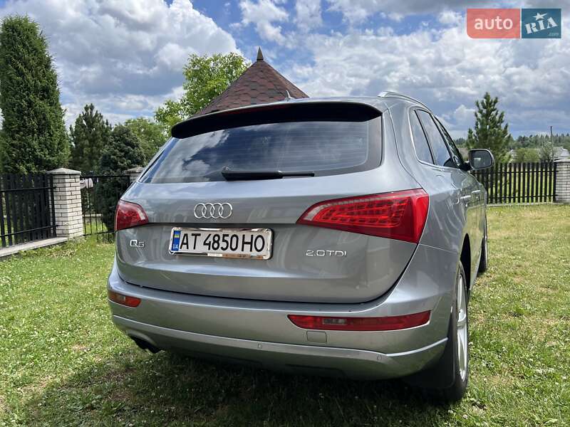 Внедорожник / Кроссовер Audi Q5 2011 в Надворной