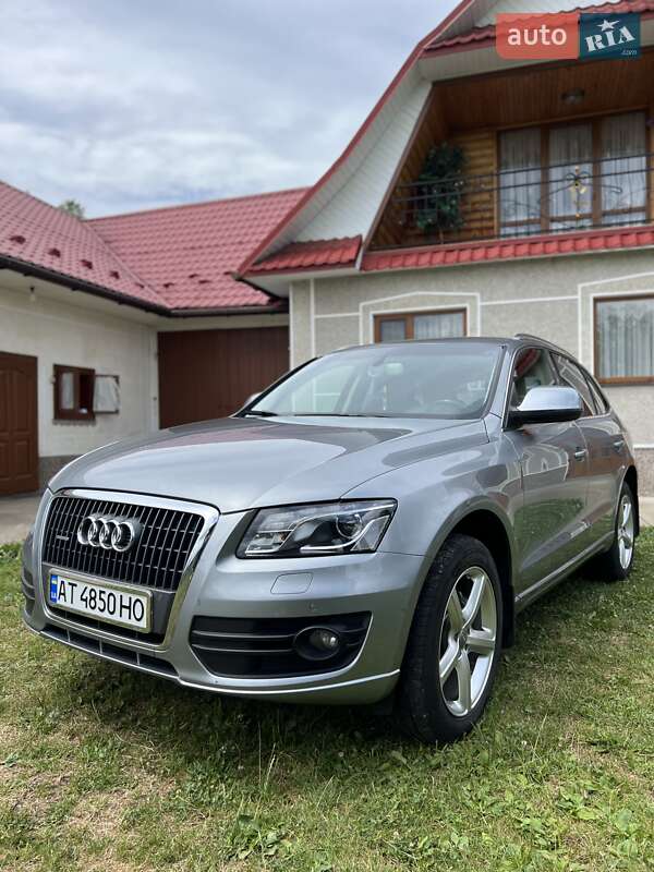 Внедорожник / Кроссовер Audi Q5 2011 в Надворной