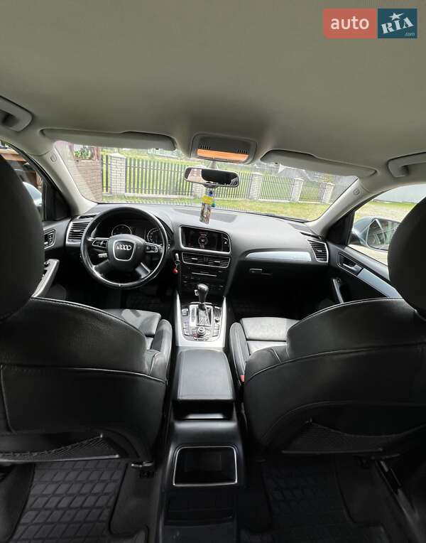 Внедорожник / Кроссовер Audi Q5 2011 в Надворной