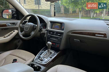 Внедорожник / Кроссовер Audi Q5 2010 в 