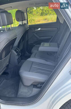 Внедорожник / Кроссовер Audi Q5 2024 в 
