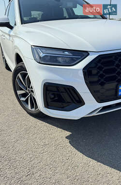 Внедорожник / Кроссовер Audi Q5 2024 в 