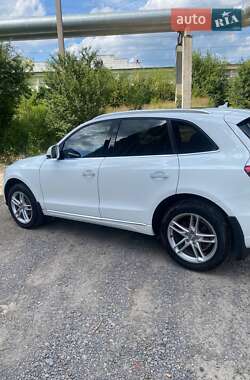 Позашляховик / Кросовер Audi Q5 2016 в 