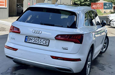 Внедорожник / Кроссовер Audi Q5 2017 в 