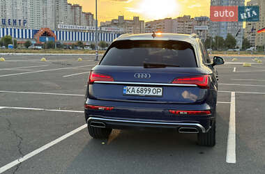 Внедорожник / Кроссовер Audi Q5 2021 в 