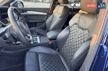 Внедорожник / Кроссовер Audi Q5 2021 в 