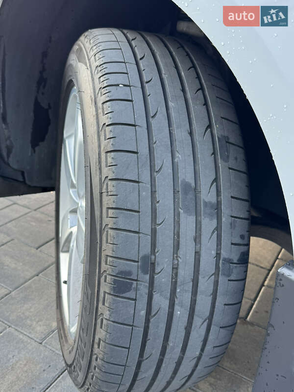 Позашляховик / Кросовер Audi Q5 2011 в Луцьку