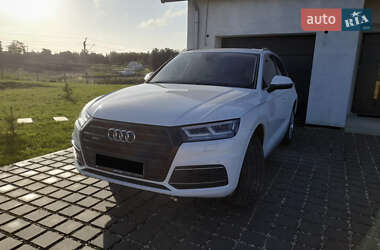 Позашляховик / Кросовер Audi Q5 2017 в 