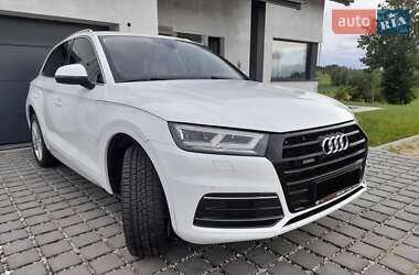 Позашляховик / Кросовер Audi Q5 2017 в 