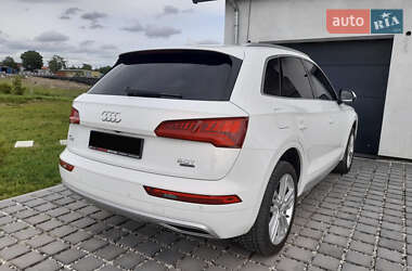 Позашляховик / Кросовер Audi Q5 2017 в 