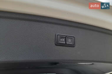 Позашляховик / Кросовер Audi Q5 2017 в 