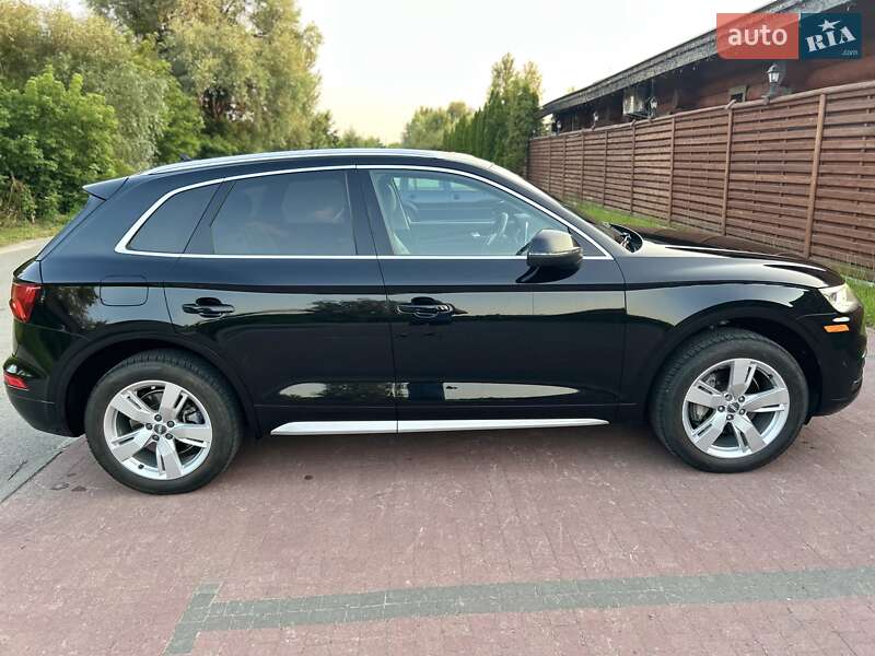 Позашляховик / Кросовер Audi Q5 2018 в Києві