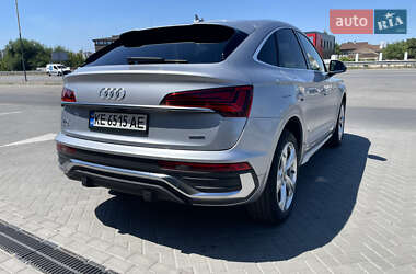 Позашляховик / Кросовер Audi Q5 2021 в 