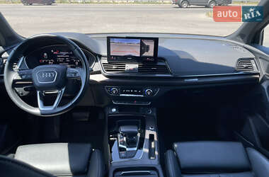 Позашляховик / Кросовер Audi Q5 2021 в 