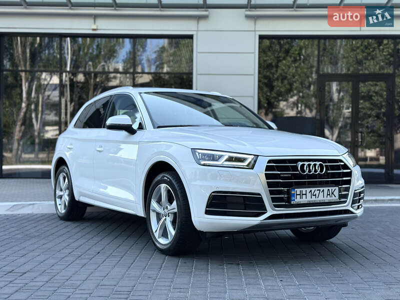 Позашляховик / Кросовер Audi Q5 2019 в Одесі