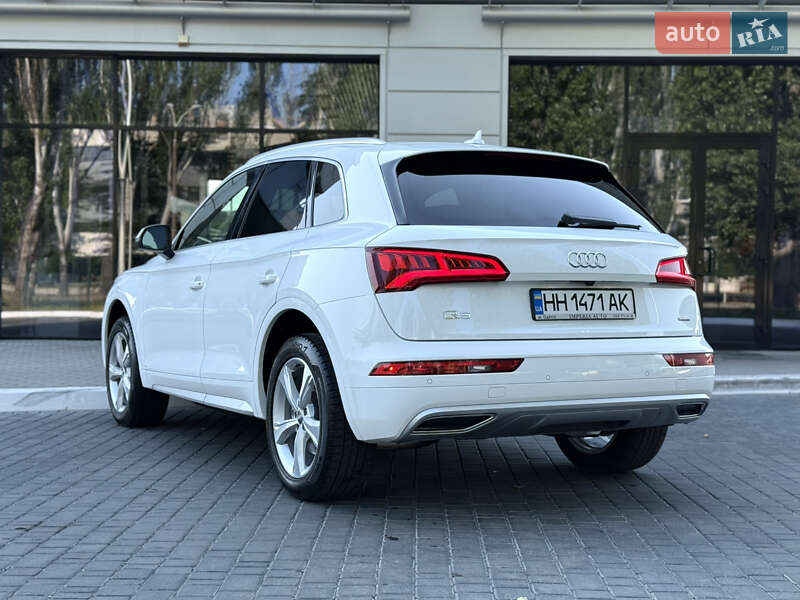 Позашляховик / Кросовер Audi Q5 2019 в Одесі