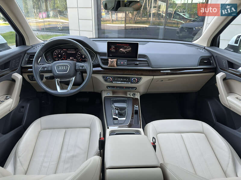 Позашляховик / Кросовер Audi Q5 2019 в Одесі