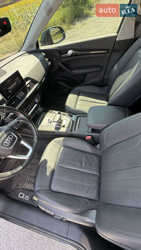 Внедорожник / Кроссовер Audi Q5 2019 в Днепре
