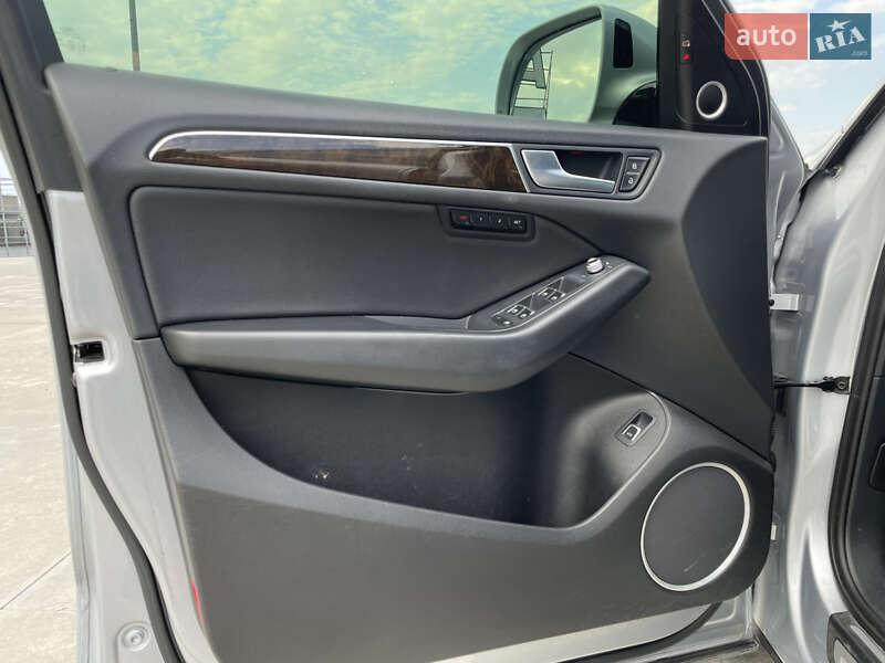 Позашляховик / Кросовер Audi Q5 2016 в Києві