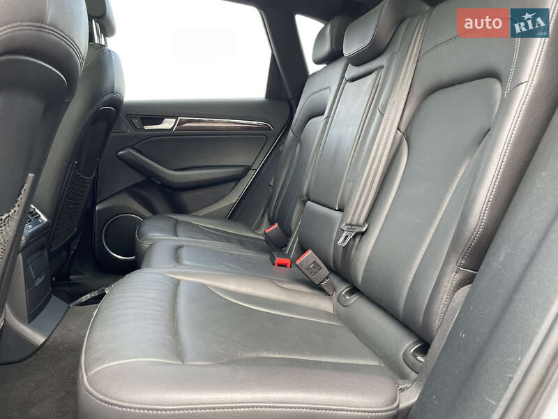 Позашляховик / Кросовер Audi Q5 2016 в Києві