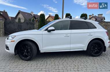 Позашляховик / Кросовер Audi Q5 2018 в 