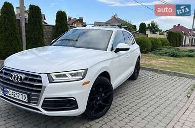 Позашляховик / Кросовер Audi Q5 2018 в 