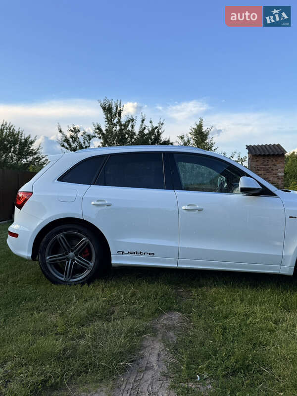 Внедорожник / Кроссовер Audi Q5 2013 в Луцке