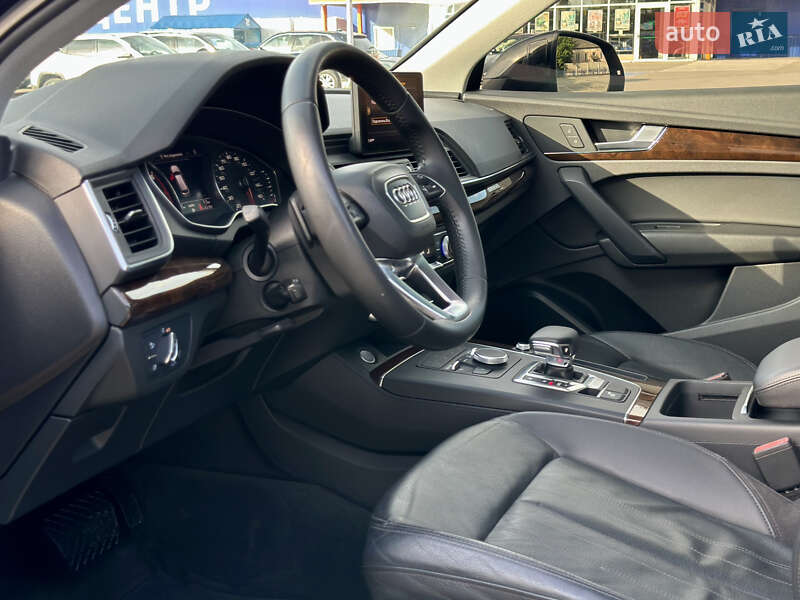 Внедорожник / Кроссовер Audi Q5 2019 в Тернополе