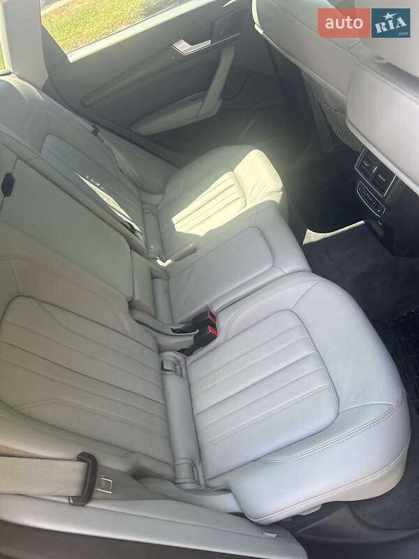 Позашляховик / Кросовер Audi Q5 2018 в Києві