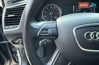 Позашляховик / Кросовер Audi Q5 2015 в 