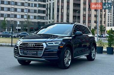 Внедорожник / Кроссовер Audi Q5 2017 в 