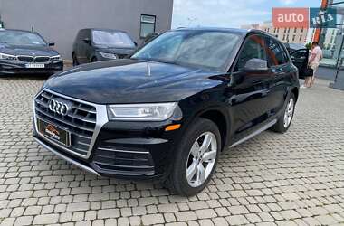 Внедорожник / Кроссовер Audi Q5 2016 в 