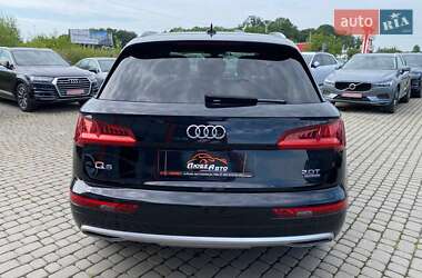 Внедорожник / Кроссовер Audi Q5 2016 в 