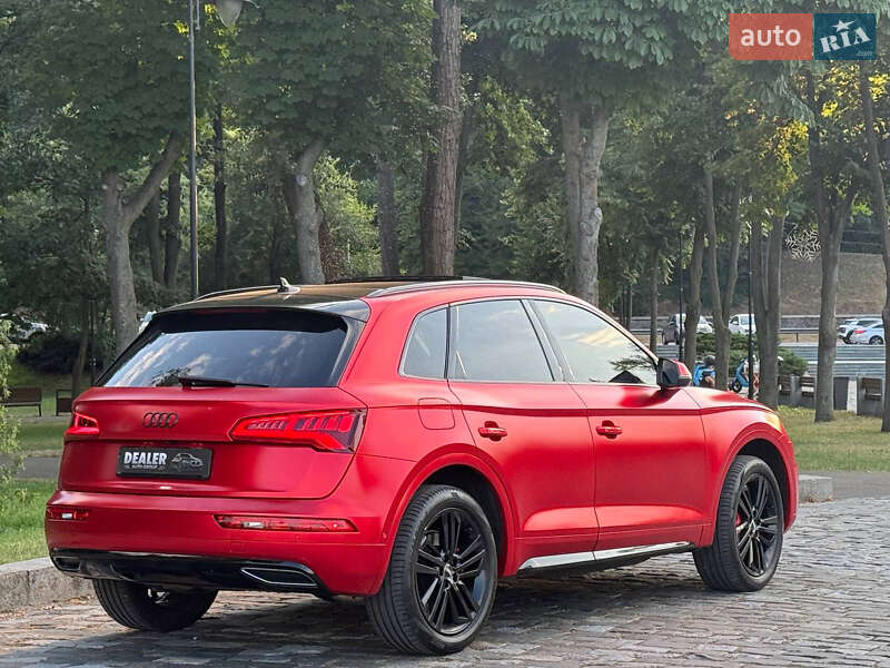 Позашляховик / Кросовер Audi Q5 2019 в Києві