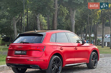 Позашляховик / Кросовер Audi Q5 2019 в 