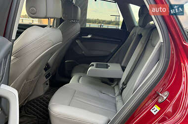Позашляховик / Кросовер Audi Q5 2019 в 